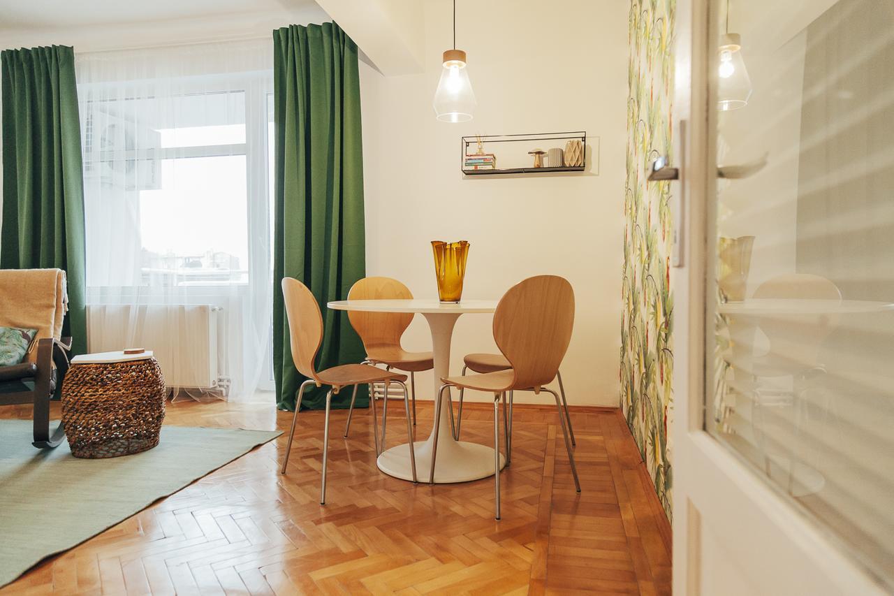 Old Town View Apartment Бухарест Экстерьер фото